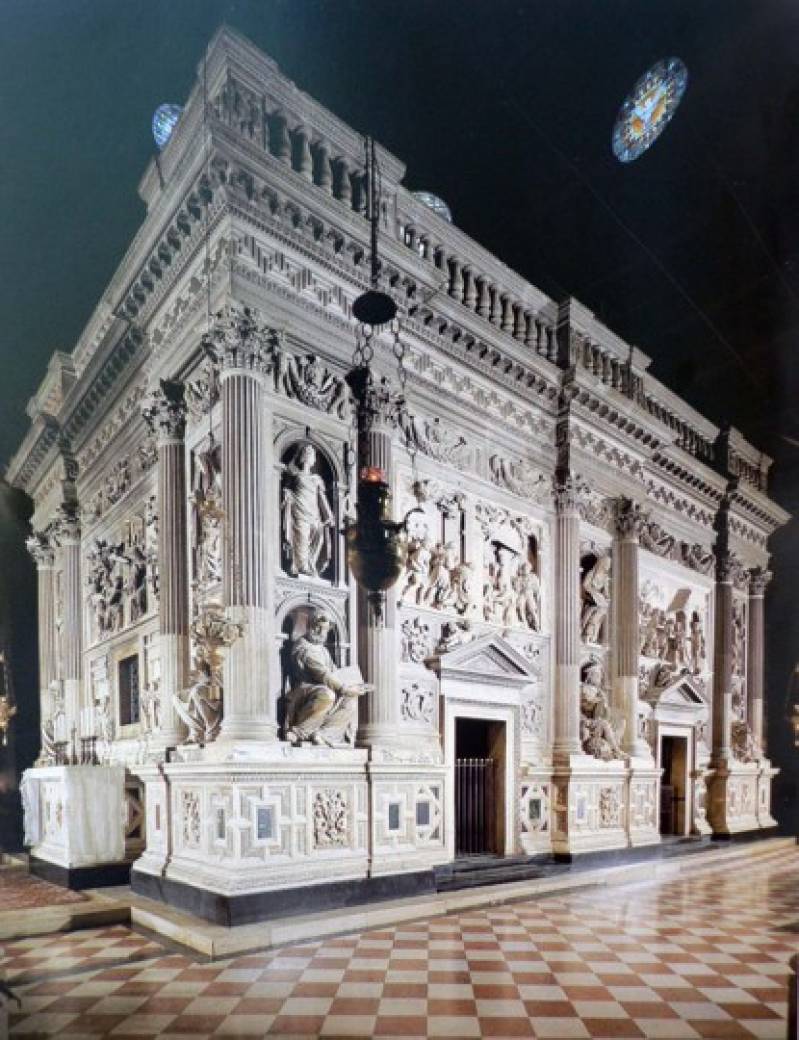 Loreto, dóm, 1509, Donato Bramante, Santa Casa. Foto: archiv autora