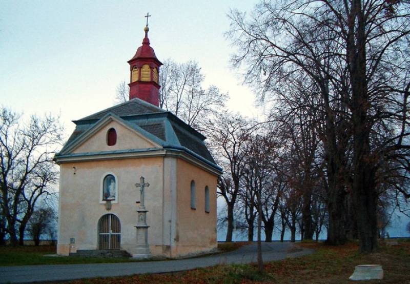 Kaple sv. Salvátora, 1769, neznámý architekt, Dolní Životice. Foto: archiv autora